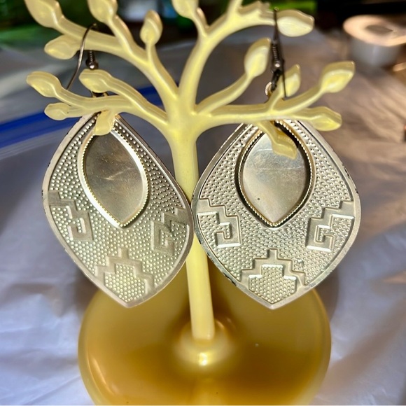 👂🏽 jewels - Picture 2 of 3